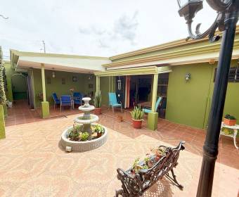 House for Sale in Villa Luisiana Residential Community in San Joaquín de Flores, Heredia.