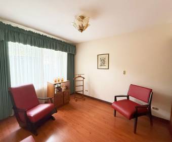 House for Sale in Villa Luisiana Residential Community in San Joaquín de Flores, Heredia.