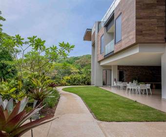 Apartamento de lujo con jardín privado a la venta en Santa Ana, San José Condominio Solaris. Apartamento de lujo con jardín privado a la venta en Santa Ana, San José Condominio Solaris.