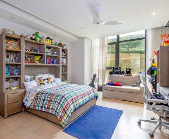 Apartamento de lujo con jardín privado a la venta en Santa Ana, San José Condominio Solaris. Apartamento de lujo con jardín privado a la venta en Santa Ana, San José Condominio Solaris.