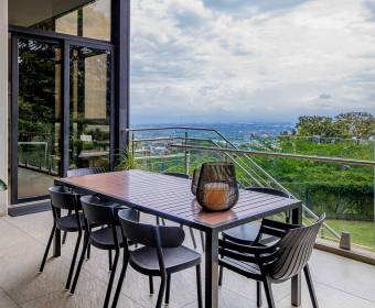 Apartamento de lujo con jardín privado a la venta en Santa Ana, San José Condominio Solaris. Apartamento de lujo con jardín privado a la venta en Santa Ana, San José Condominio Solaris.