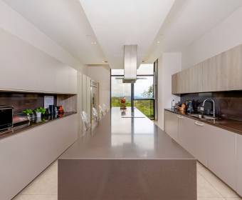 Apartamento de lujo con jardín privado a la venta en Santa Ana, San José Condominio Solaris. Apartamento de lujo con jardín privado a la venta en Santa Ana, San José Condominio Solaris.