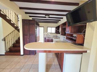 Venta de dos casas, con Uso Mixto, Heredia Centro