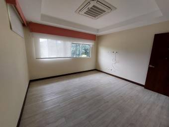 Se alquila casa con espacioso patio en San Rafael Alajuela 26-50