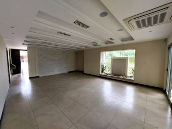 Se alquila casa con espacioso patio en San Rafael Alajuela 26-50