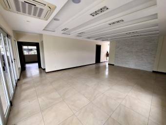 Se alquila casa con espacioso patio en San Rafael Alajuela 26-50