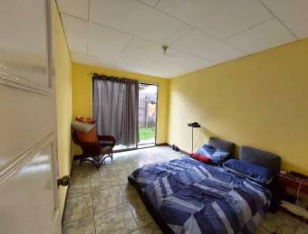 Se vende casa con oportunidad para inversión en Goicoechea San José 26-355