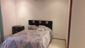 Propiedad encantadora en Surfside, a solo 800 metros de la costa.