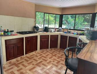 Hermosa vivienda de 140 metros asentada sobre un generoso lote de 2.500 m con ubicación privilegiada