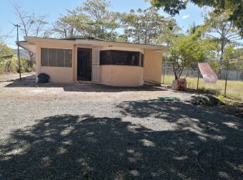 Hermosa vivienda de 140 metros asentada sobre un generoso lote de 2.500 m con ubicación privilegiada