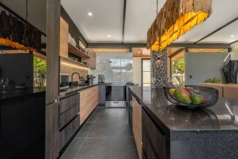 Vive la experiencia tropical casa con terraza y piscina privada