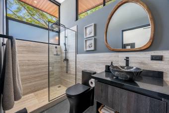 Vive la experiencia tropical casa con terraza y piscina privada