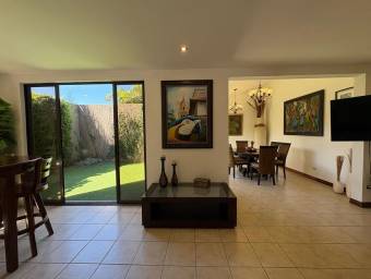 Casa Amoblada - Condominio Exclusivo en Pozos de Santa Ana Casa Amoblada - Condominio Exclusivo en Pozos de Santa Ana