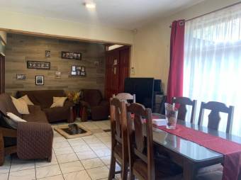 Venta de Casa en San Antonio de Escazú. RAH 26-1262