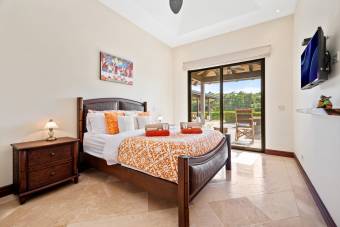 Elegant Luxury Villa Featuring Ocean and Golf Course Vistas in Hacienda Pinilla