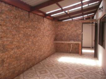 se vende casa de 225 m2 en ganga en San antonio de Alajuela 19-449