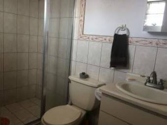 Se vende hermosa casa con patio en bonito resindencial en ulloa heredia 20-169