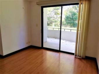 se alquila apartamento con linea blanca en el centro de santa ana 20-422