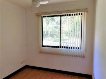 se alquila apartamento con linea blanca en el centro de santa ana 20-422