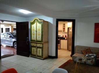 se vende hermosa y amplia casa cerca de mall oxigeno en san francisco de heredia 19-1329