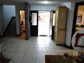 se vende hermosa y amplia casa cerca de mall oxigeno en san francisco de heredia 19-1329