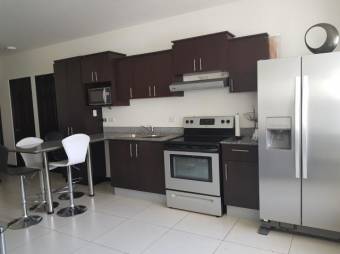 se renta amplio apartamento a 300 metros del city mall alajuela 20-388