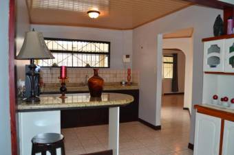 RS Vende Hermosa Casa en Heredia Listing 20-291
