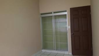 Compre su casa con excelente ubicacion en Alejuela Centro 20-394