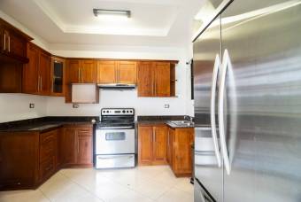 TERRAQUEA ¡EXCELENTE OPORTUNIDAD EN ESCAZÚ! $189000. Hermosa Casa en Condominio 