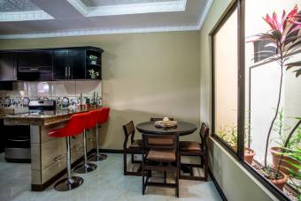 TERRAQUEA Hermosa casa en Residencial Privado con Increibles Acabados ubicado a 5 min del Centro