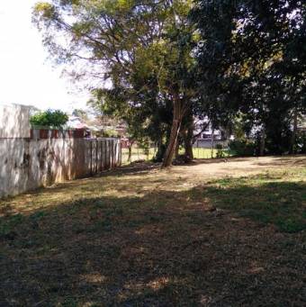 se lote amplio y plano de 942 m2 