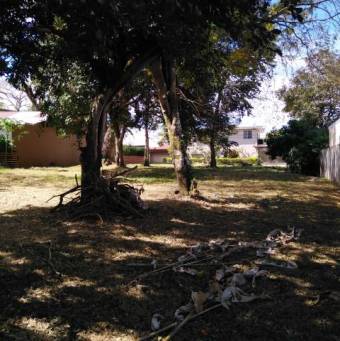 se lote amplio y plano de 942 m2 