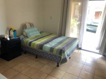 se vende casa de una planta en san francisco de Heredia 21-1106