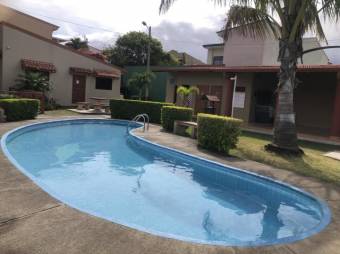 se vende casa de una planta en san francisco de Heredia 21-1106