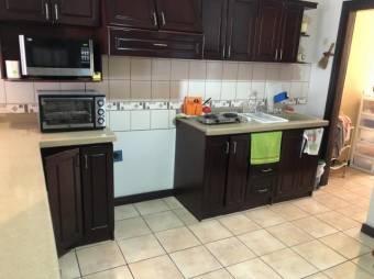 se vende casa de una planta en san francisco de Heredia 21-1106