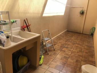 se vende casa de una planta en san francisco de Heredia 21-1106