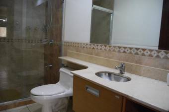 CG-20-1645.  Exclusivo Apartamento en SantaAna, Venta.