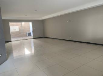 Venta de casa ubicada en  San José, Santa Ana, Residencial Los Cedros 