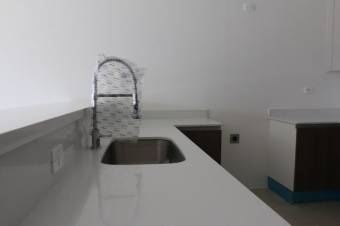 Venta de Apartamento en Escazú Centro. 21-1094a