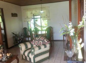 Venta de Casa en San Joaquín de las Flores, Heredia. 21-438a