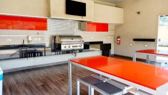 se vende moderno apartamento en exclusivo condominio en Santa Ana Centro 21-1263