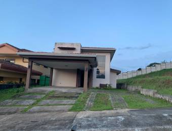Venta de casa ubicada en Alajuela, La Guácima, Condominio Los Castillos