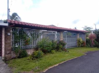 Moderna  Casa  Familiar en Venta, Guápiles.     CG-20-1815