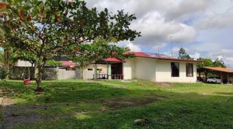 Espectacular Casa Familiar  en Venta, Guápiles.     CG-20-2163