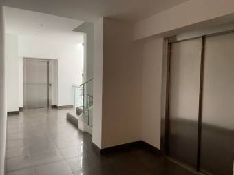Alquiler de Apartamento en Bello Horizonte, Escazú. 21-1399a