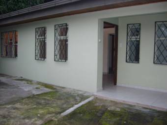 Propiedad con 2 casas - San Sebastián Propiedad con 2 casas - San Sebastián