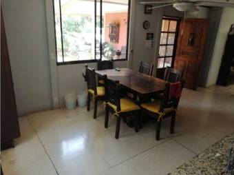 V#72 Atractiva Quinta en venta/ Atenas