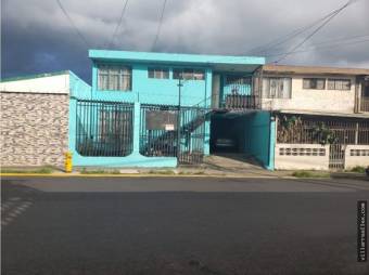 V#80 Amplia casa en venta/ Desamparados