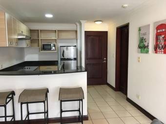 Se alquila apartamento en Santa Ana, completamente amoblado. 22-1383