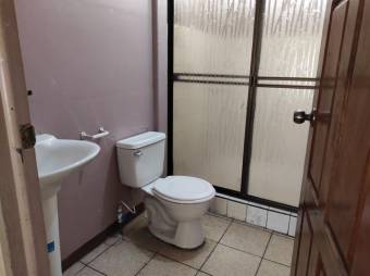 Amplia y Comoda casa en Venta, Guapiles Centro       CG-20-1208